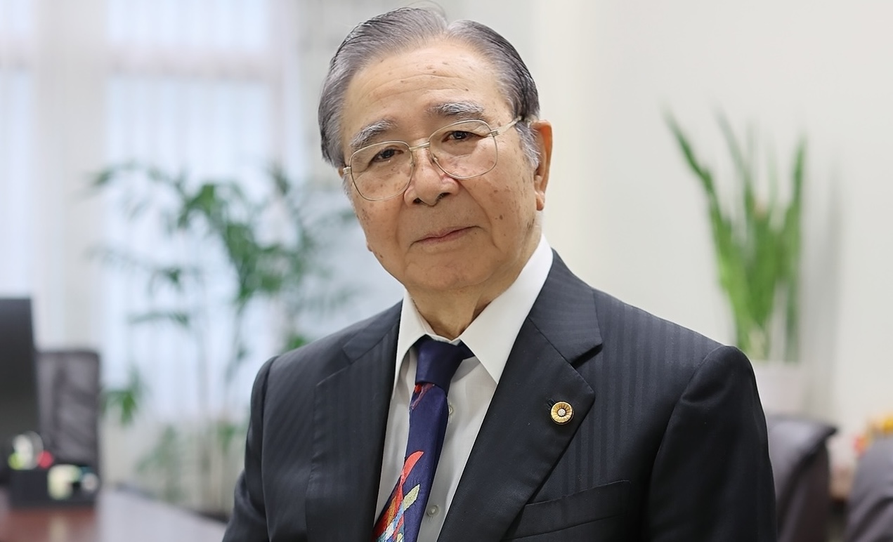 レビュー高評価アイテム特集｜ファッション通販 環境新聞」に弊所顧問弁護士芝田稔秋執筆『産廃と私～弁護士50 科学+技術